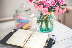 flowers-desk-office-vintage-11